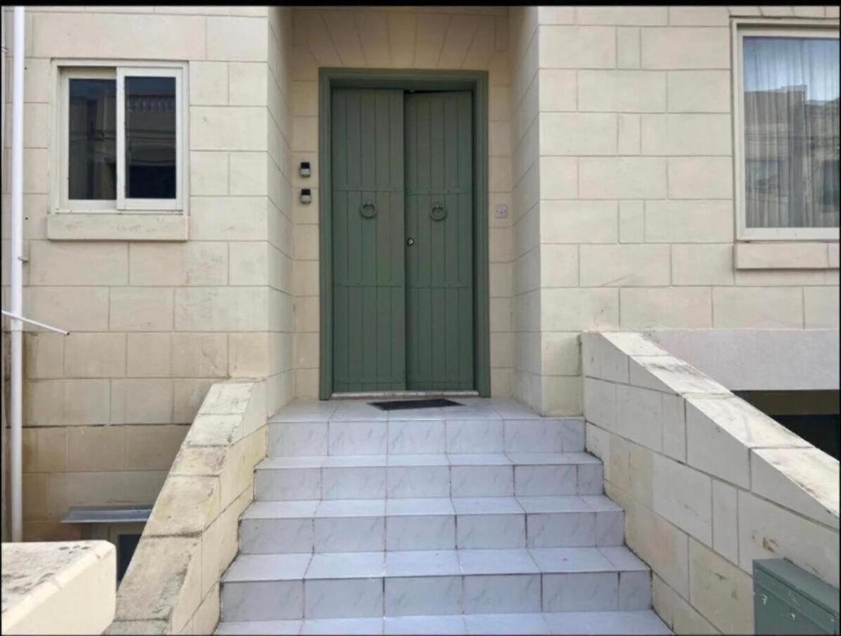 Pembroke St Julians Luxury, Comfort, Location Εξωτερικό φωτογραφία